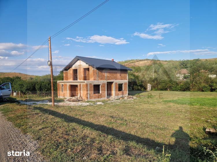 Casă cu 4 camere cu Teren 700 Mp în Apahida