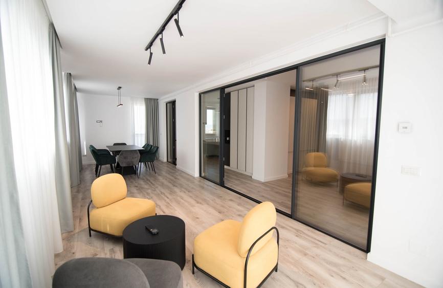 Apartament cu 4 camere decomandat, mobilat în Găvana