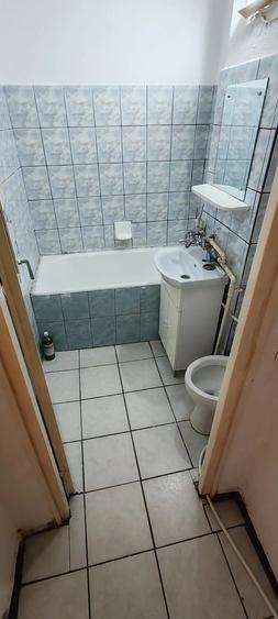Apartament cu 2 camere nedecomandat în Cetate