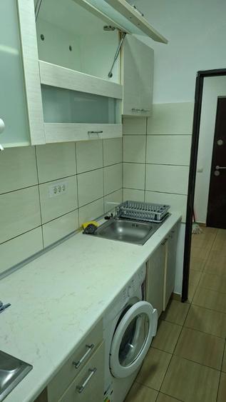Garsonieră decomandată, mobilată în Alexandru Obregia