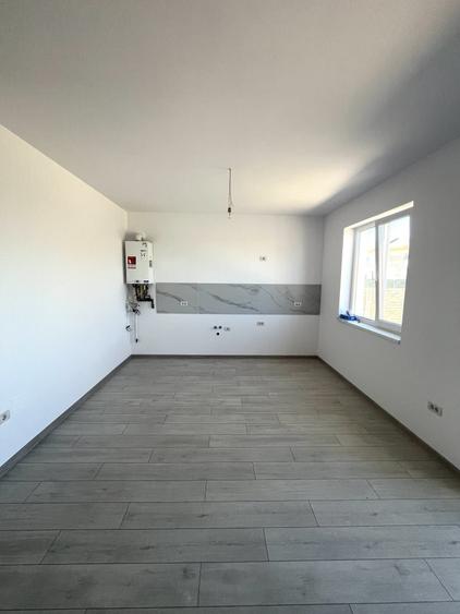 Duplex cu 3 camere cu Teren 300 Mp în Moșnița Nouă
