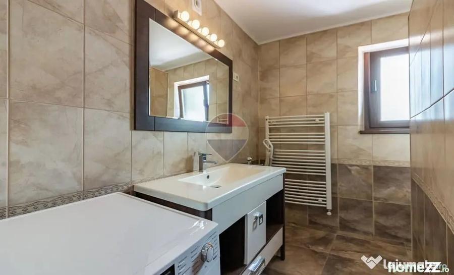 Apartament cu 4 camere decomandat în Unirii