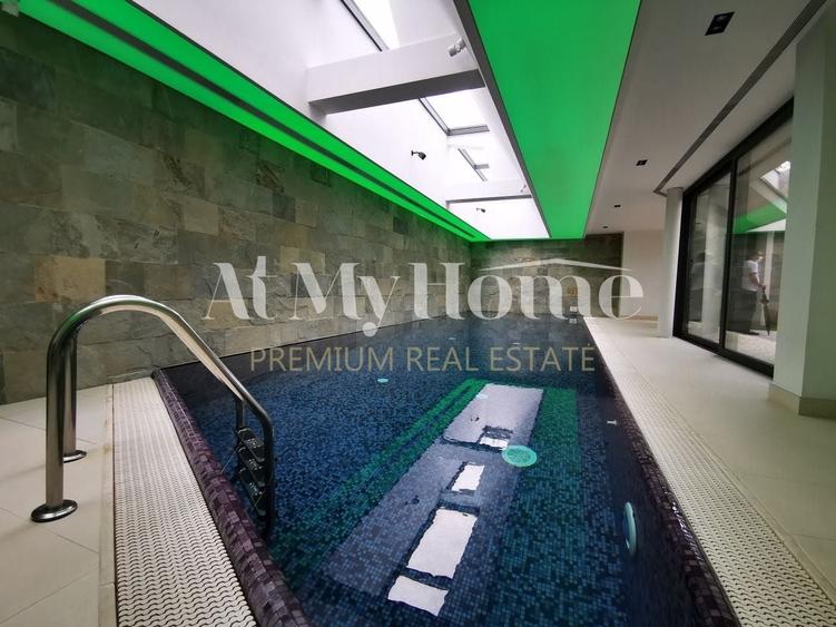 Casă individuală cu 6 camere cu Piscina în Iancu Nicolae