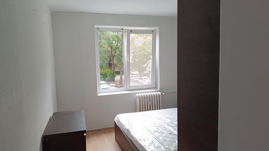Apartament cu 3 camere decomandat în Crângași — fotografia 2
