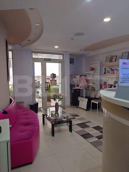 Spațiu comercial, de 290 mp, în Micro 3