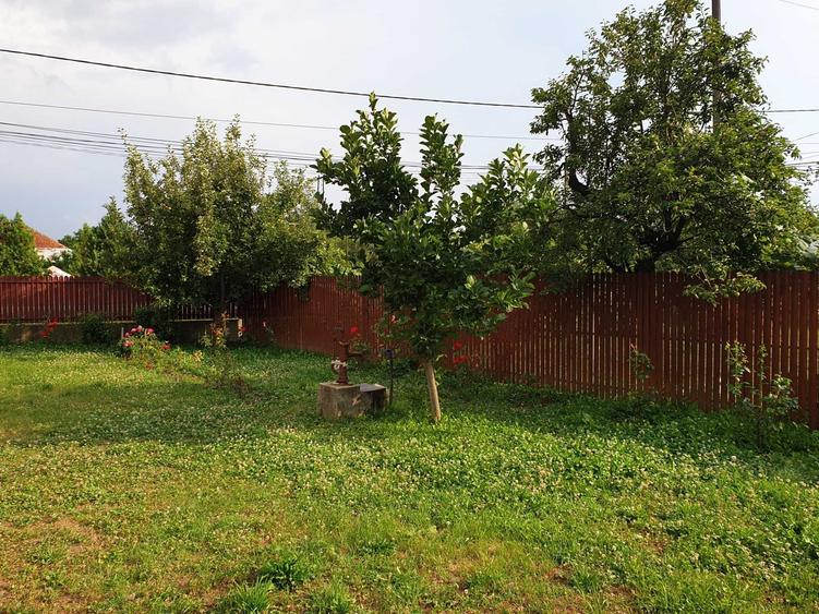 Casă cu 4 camere în Stâlpeni