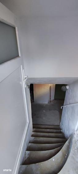 Casă cu 4 camere cu Teren 401 Mp în Salca