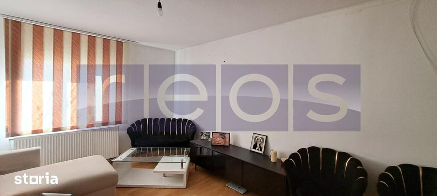 Apartament cu 4 camere decomandat în Central