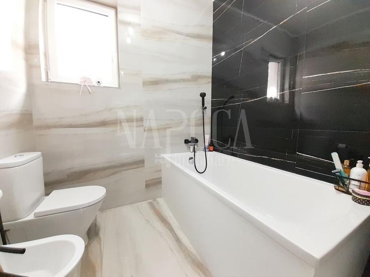 Casă individuală cu 3 camere cu Canalizare în Sânmartin