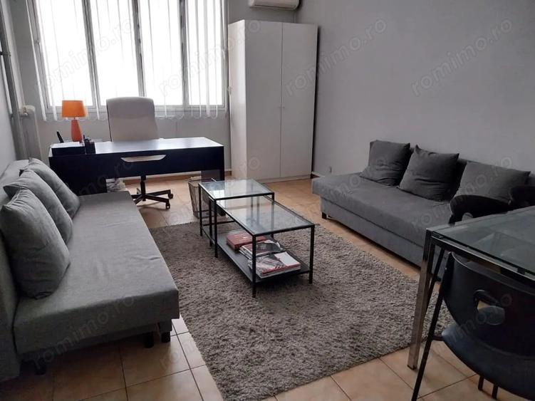 Spațiu comercial, de 69 mp, în P-ța Universității