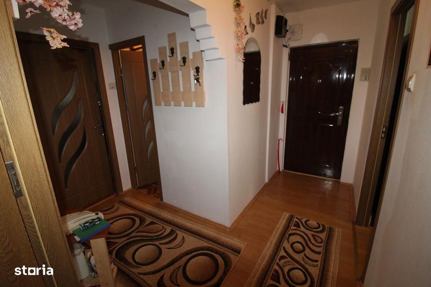 Vand apartament cu 3 camere in Hunedoara, zona M5-Dornica, 62mp... - 10