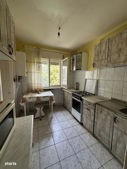 Apartament cu 3 camere decomandat în Horea