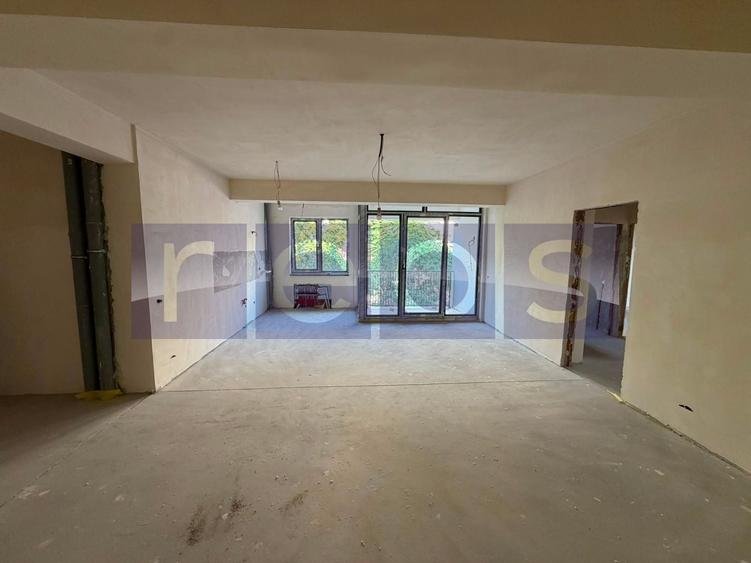 Apartament cu 3 camere în Ștefan cel Mare