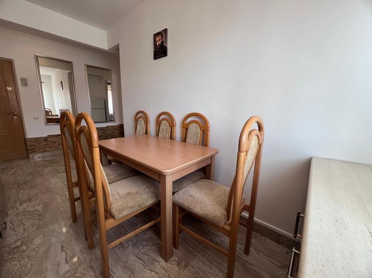 Apartament cu 2 camere decomandat în Decebal
