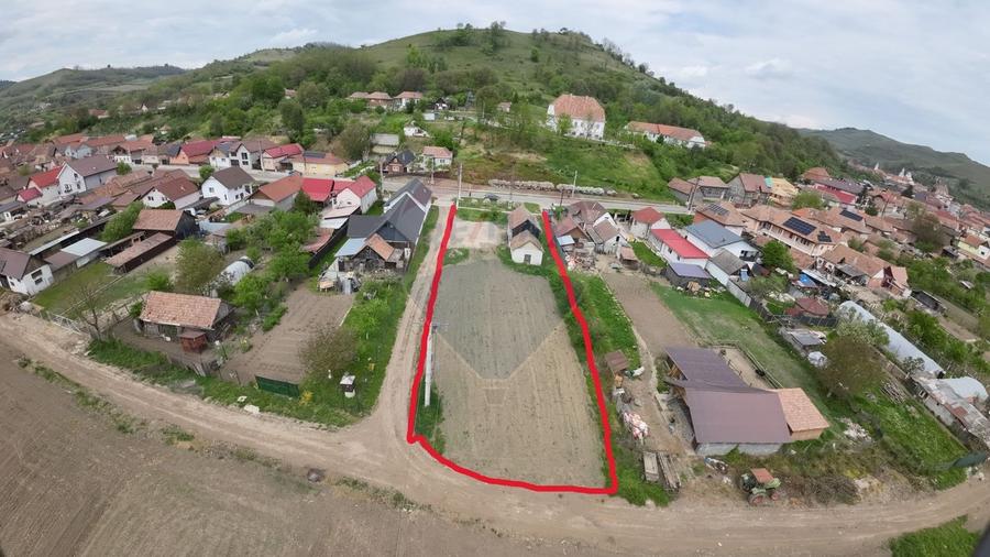 Teren Construcții intravilan de 1160 mp, în Dârlos