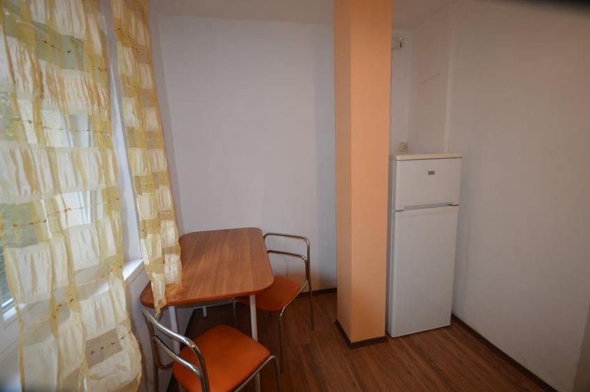 Garsonieră decomandată, mobilată în Nerva Traian