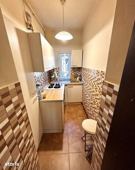 Apartament cu 3 camere decomandat în Grivița