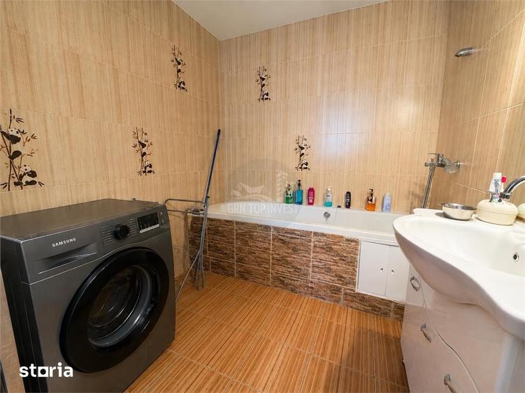Casă cu 5 camere decomandat cu Teren 545 Mp în Reșița