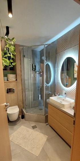 Apartament cu 3 camere decomandat, mobilat în Torontalului