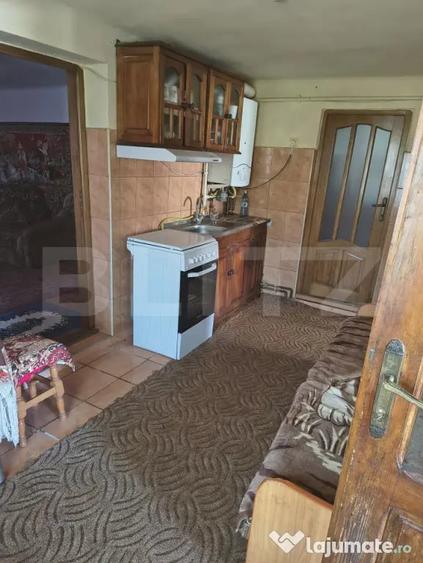 Casă cu 4 camere cu Teren 424 Mp în Central