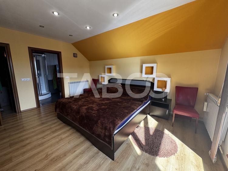 Duplex cu 5 camere cu Canalizare în Turnișor