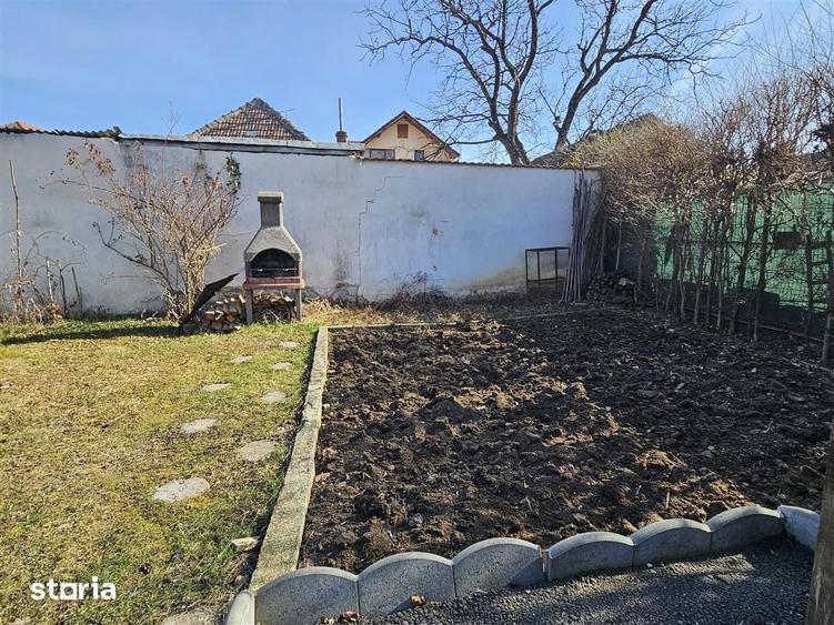 Casă cu 4 camere cu Teren 450 Mp în Trei Stejari