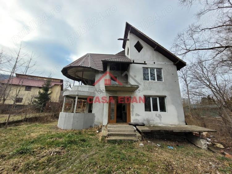 Casă cu 3 camere în Breaza