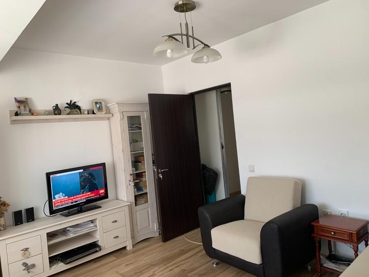 Apartament cu 2 camere decomandat în Berceni — fotografia 3