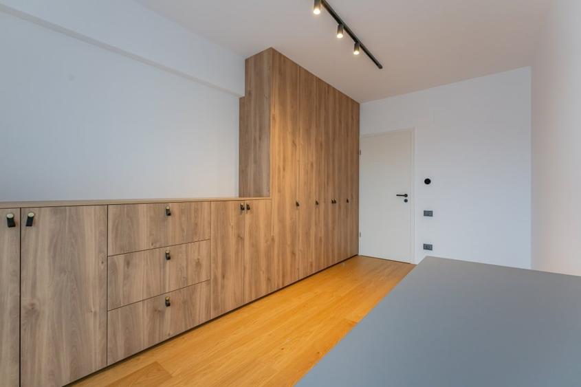 Apartament cu 2 camere decomandat, mobilat în Central