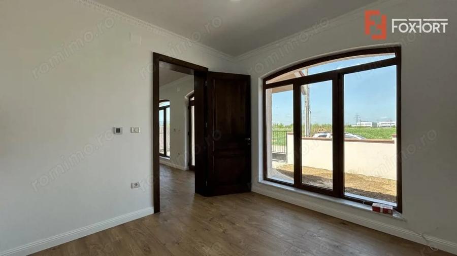Casă cu 4 camere cu Teren 650 Mp în Ghiroda