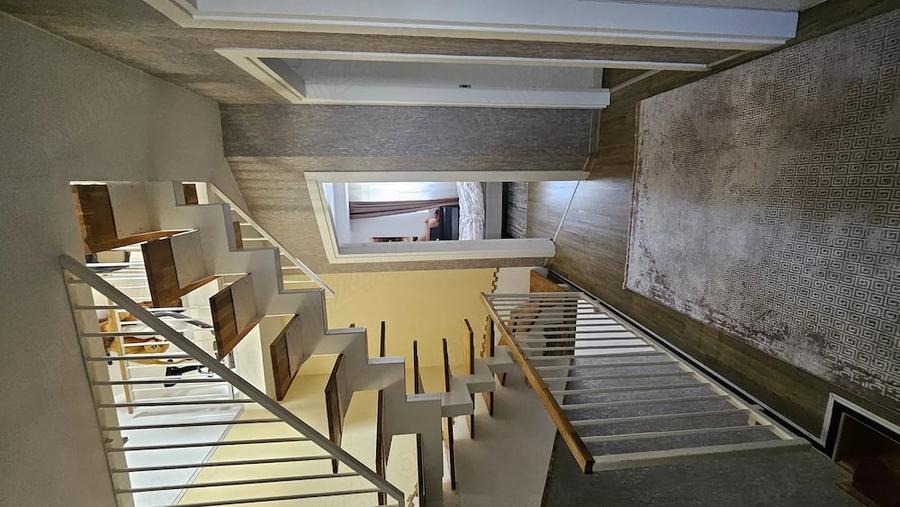 Casă cu 4 camere cu Teren 90 Mp în Tunari