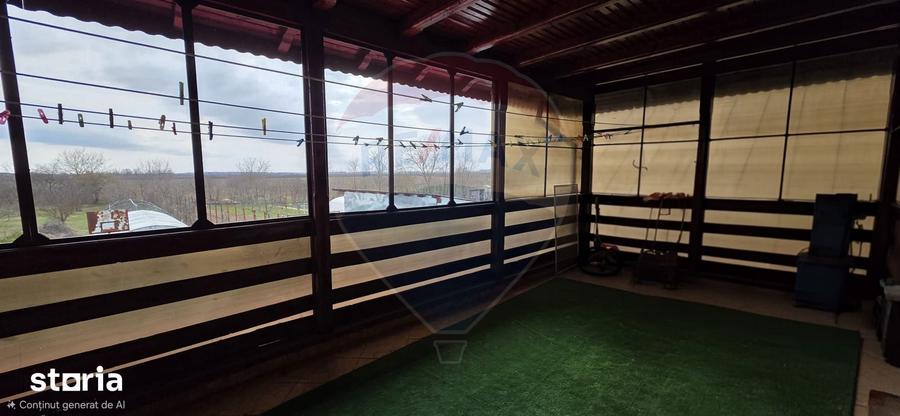 Casă cu 5 camere cu Teren 3156 Mp în Gura Ocniței