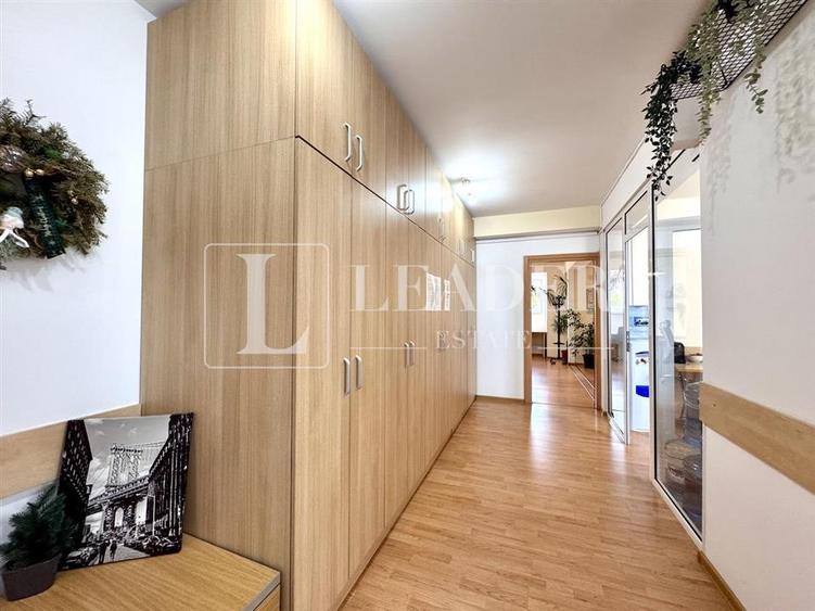 Apartament cu 4 camere decomandat în Titulescu