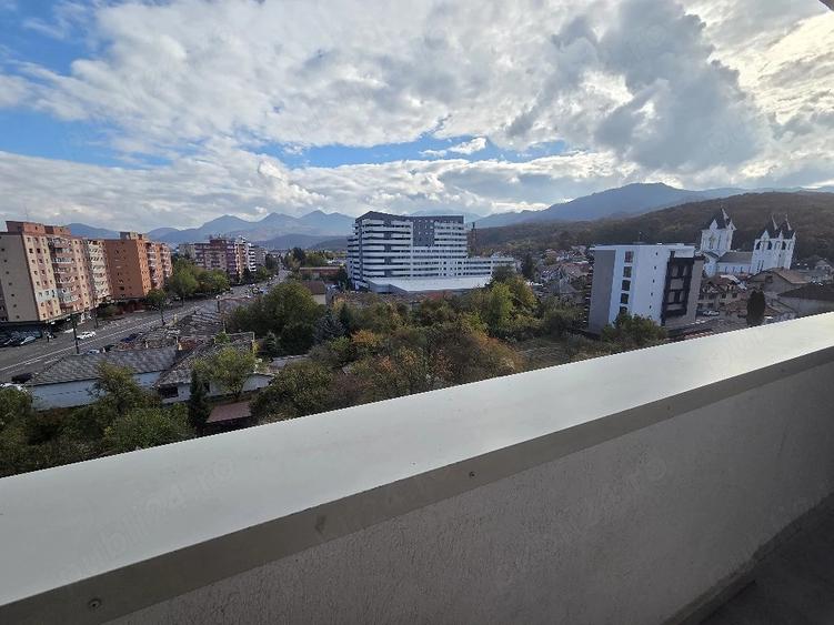 Garsonieră decomandată în Valea Cetății