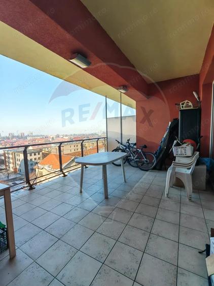 Apartament cu 3 camere decomandat, mobilat în Bartolomeu