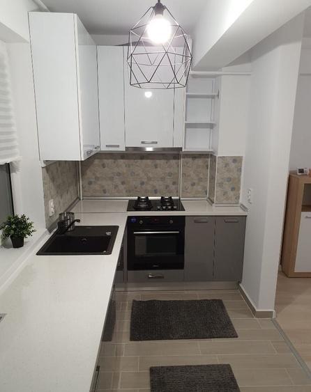 Apartament cu 2 camere decomandat în Sud — fotografia 3
