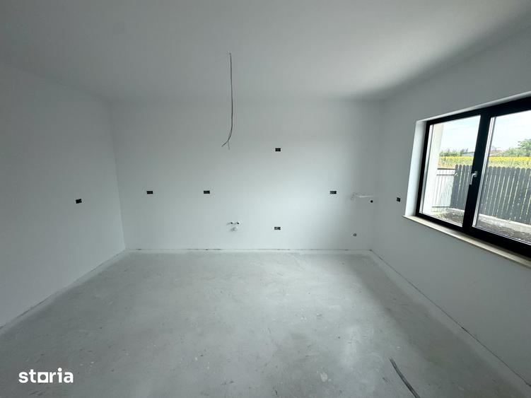 Casă cu 4 camere cu Teren 500 Mp în Rediu