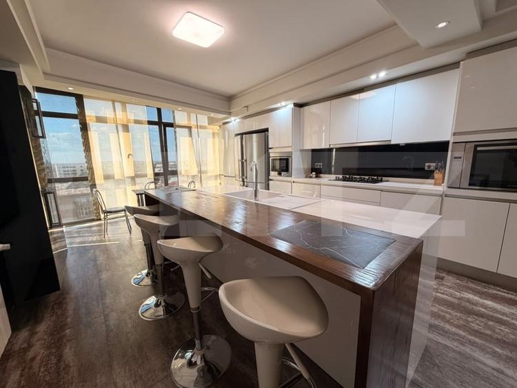 Apartament cu 4 camere decomandat, mobilat în 1 Mai
