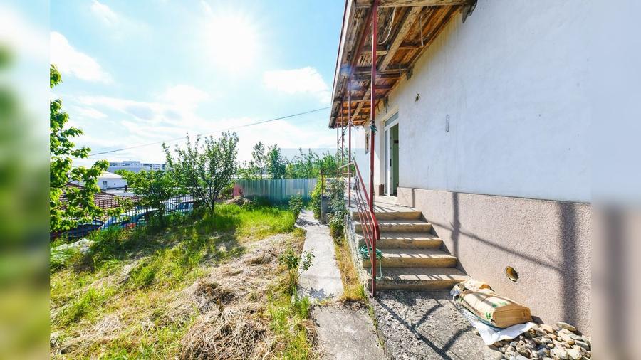 Casă cu 5 camere cu Teren 350 Mp în Iris