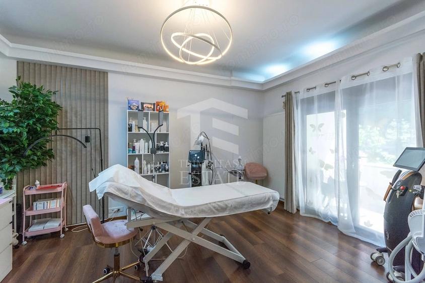 Apartament cu 5 camere semidecomandat în Kiseleff