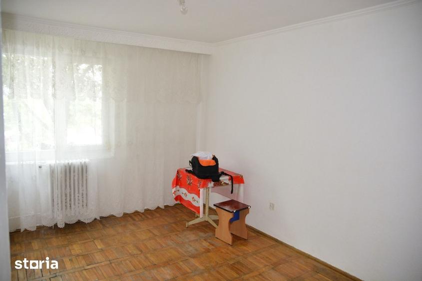 Apartament cu 2 camere decomandat în Războieni