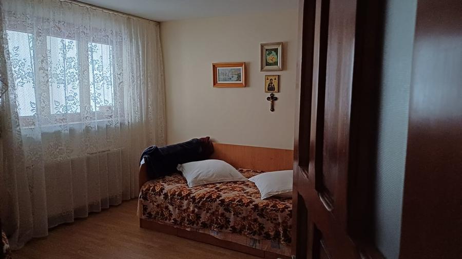 Casă individuală cu 8 camere cu Canalizare în Granit