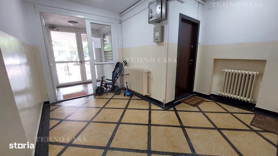 Apartament cu 4 camere semidecomandat în Titan