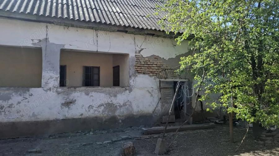 Casă cu 3 camere cu Teren 1472 Mp în Central