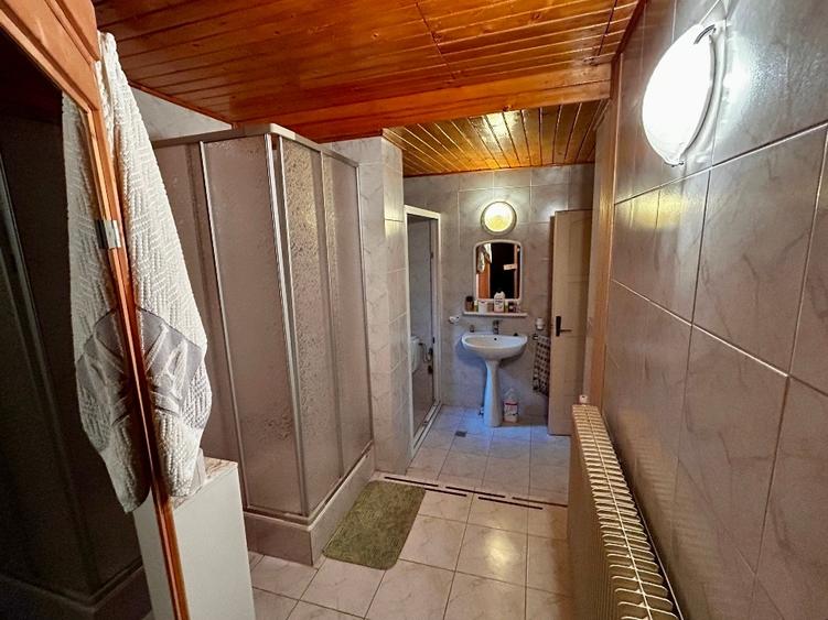 Casă individuală cu 5 camere cu Teren 840 Mp în Nord-Vest