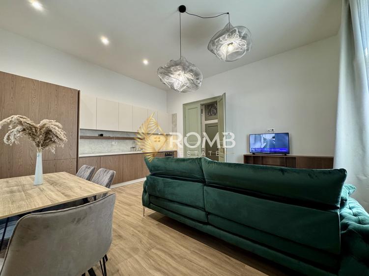 Apartament cu 2 camere semidecomandat, mobilat în Central