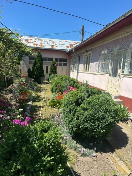 Casă individuală cu 3 camere cu Canalizare în Produlești