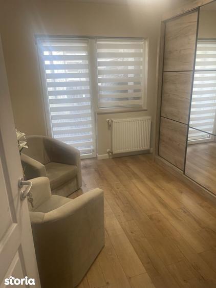 Apartament cu 3 camere decomandat în Mioriței