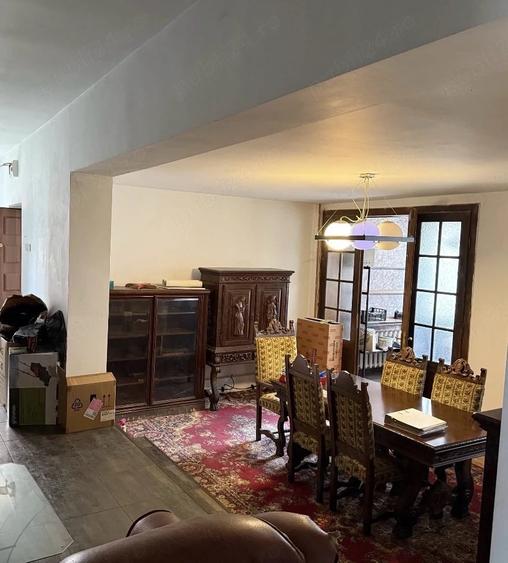 Apartament cu 5 camere decomandat în Ultracentral