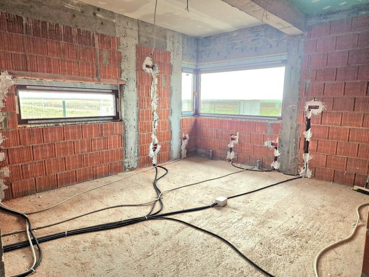 Casă individuală cu 4 camere cu Teren 500 Mp în Sântandrei